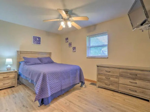 Quaint Zanesville Home w/ Game Room & Yard!