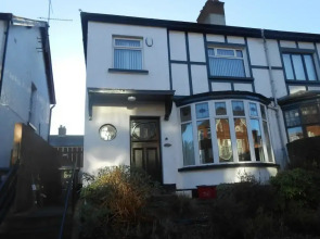 Belfastbreaks - Modern 4 Bedroom Townhouse in South Belfast