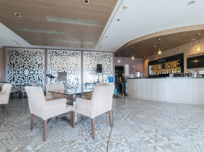 RedDoorz Premium @ West Avenue Quezon City