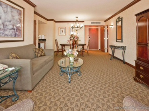 Holiday Inn University Plaza-Bowling Green by IHG