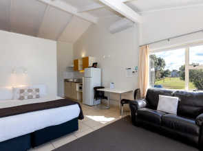 Tasman Holiday Parks - Papamoa Beach