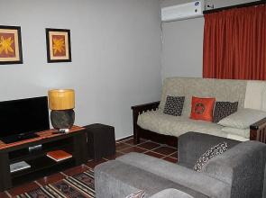 Family Apartment Bloemfontein Cherry Lane Self Catering and BB max 6 Guests