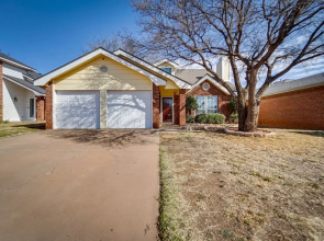 Updated Lubbock Vacation Rental With Yard!