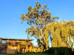 Haven Waters Motel & Apartments