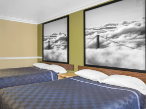 Super 8 By Wyndham Hayward Downtown