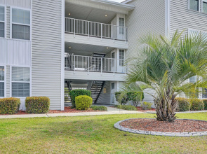 2 Mi to Shore: Surfside Beach Condo w/ Pool Access