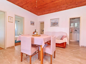 Beachfront House Neda's Place