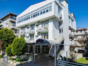 Leman Akçay Otel