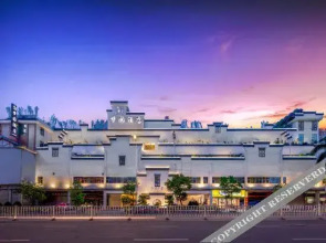 Yulin Dream Garden Courtyard Hotel