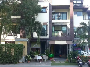 Dolphin Place