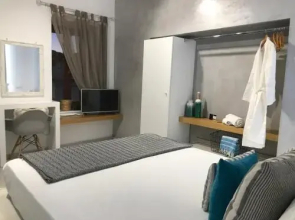 Blue Eye Apartment