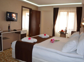 Perama Hotel