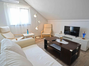 Mili - near the sea and the centar of place - A3(4+2)