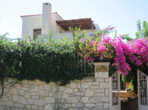 Beautiful Villa, Private Pool, Sleeps 6, Prines in Rethymnon, Crete NW Coast