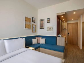 Hampton By Hilton Neom Community 2