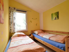 Quaint Bungalow with Garden near Insel Poel