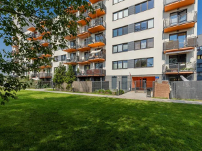Symboliczna Apartment Warsaw by Renters