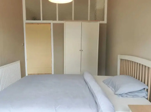 Serene 2 Bedroom Apartment in Clifton