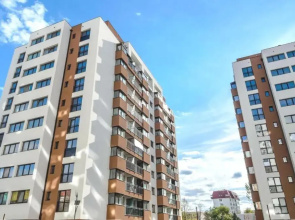 Big & Cosy Apartment with 3 double beds by Evelyn Apartments