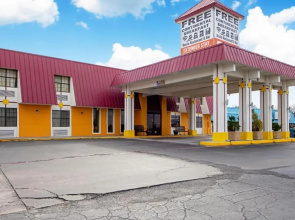 Economy Inn & Suites