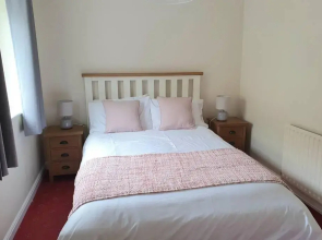 Westfield House - Characterful 7 Bedroom Townhouse