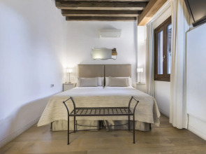 Shine Albayzín Hotel