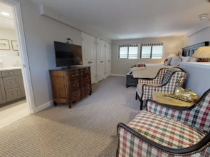 Lionshead Village 3 Bedroom Boutique Resort Condo - Walk to Gondola!