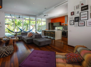 Miami Abode - Private & Sanitized, Perfect for Working From Home. Private Pool, Pet Friendly. Super-host Support