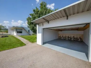 Country Lake Villa