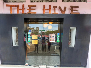 The Hive Singapore Hostel