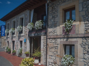 Hotel Corru San Pumés