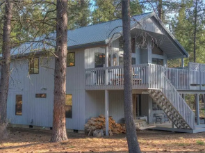 Deer Lane 11 by Village Properties at Sunriver