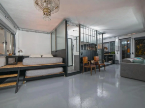 Monastiraki WallsFree Experience