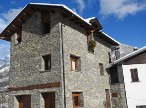 Apartamentos La Glera Biescas
