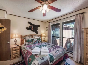 Cowboys Indians and Outlaws - Three Bedroom Cabin