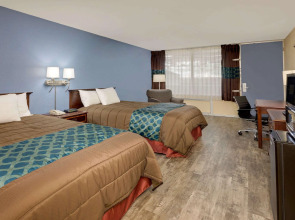 Days Inn by Wyndham Montgomery Near AUM