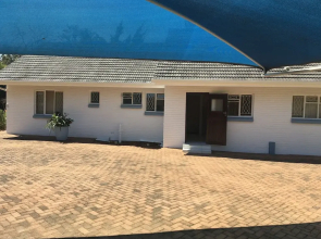 2 Bedroom Executive & Holiday Suburban Home