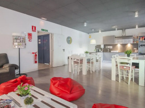 No Limit Hostel Central