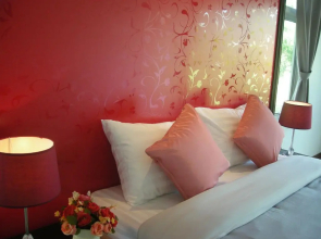 Baan Rim Klong Resort