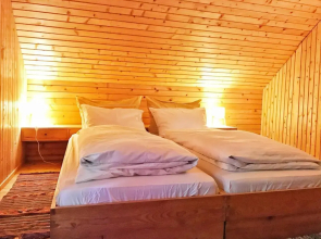 Peaceful Nature Cabin Jolly