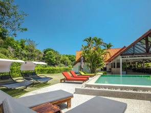 Naiharn Beach Resort