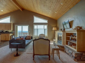 Golden Butte 4 Bedroom Home by RedAwning