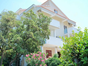Lenka Apartments II