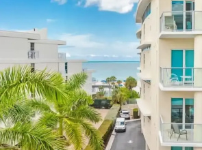 Crescent Condos by Beachside Management