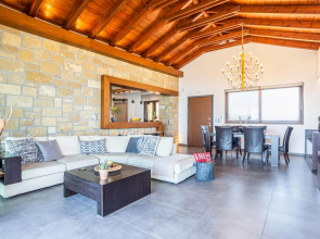 Venmar Luxury Holiday Home