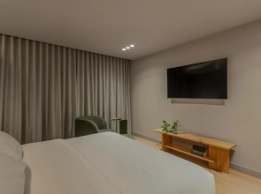 Wake BioHotel