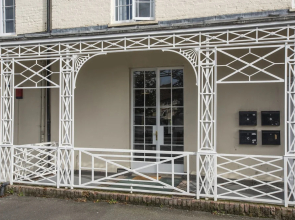 Karah Suites Friarn Lawn