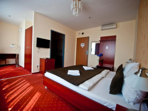 Canada Hotel