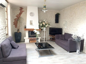 House With 3 Bedrooms in La Rochelle, With Enclosed Garden and Wifi