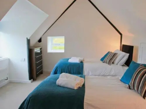 Medds Farm House